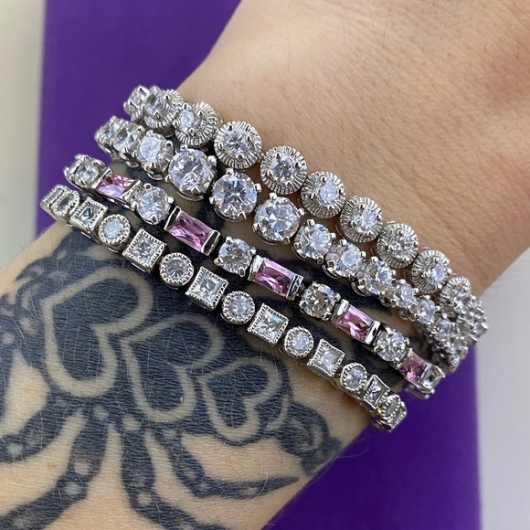 💛 Sterling Silver Geometric CZ Tennis Bracelet - Picture 7 of 7